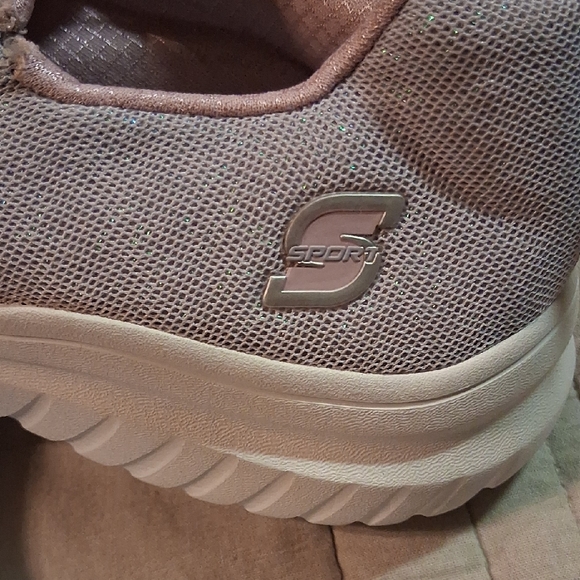 Skechers Gray Sneakers Lightweight Cushioned Design - Picture 6 of 8